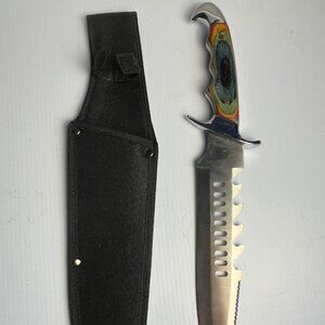 The Frost Cutlery Undertaker is a Bowie-style fixed knife featuring an 10 inch s